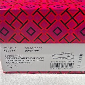 Tory Burch BNWT in box size 8 Chelsea Leather metallic Flip Flop - Silver